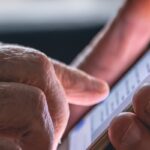 LES TIC A UN CLIC!: "Creatividad con inteligencia artificial: herramientas y apps"